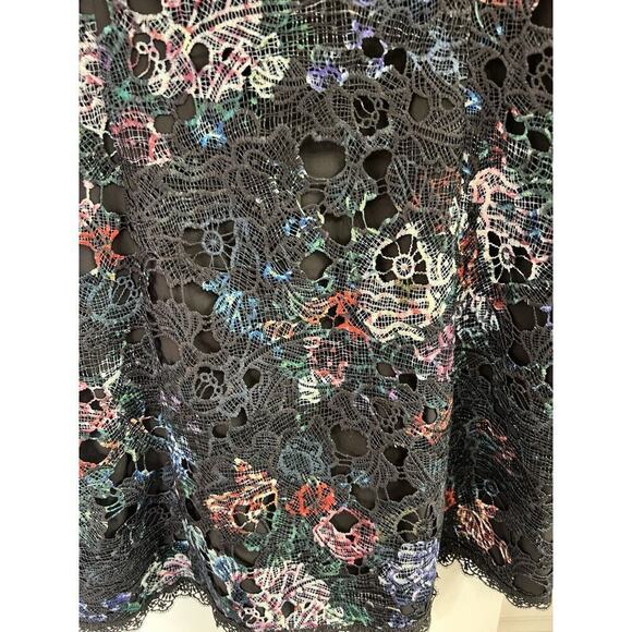 $495 Marchesa Notte Women's Black Floral Cutout Lace Overlay Shift Dress Size 8 - Picture 5 of 6